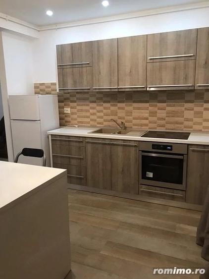 Garsonieră decomandată în Sala Palatului