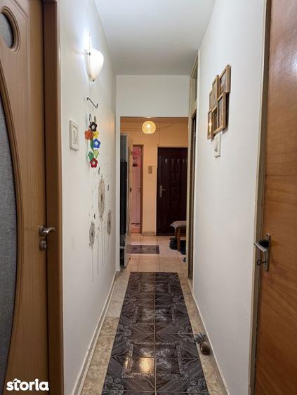 Apartament cu 3 camere decomandat în Rahova