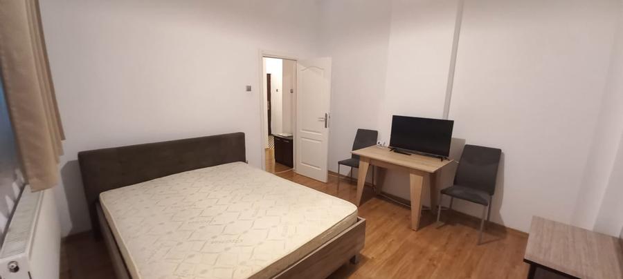 Apartament cu 2 camere semidecomandat în Cișmigiu