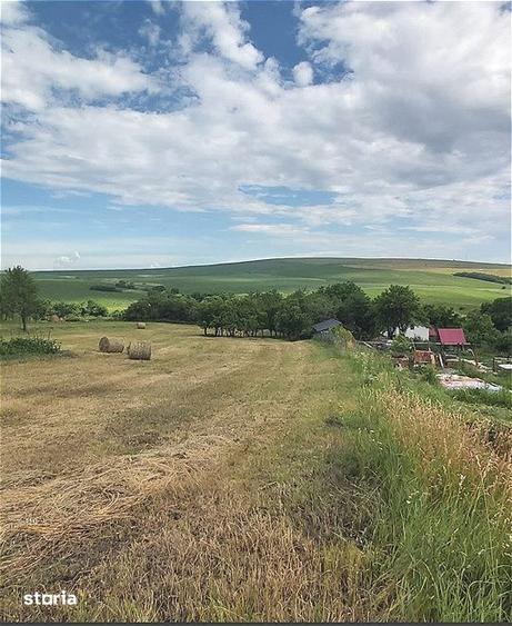 Teren de 1633 mp, în Aiton