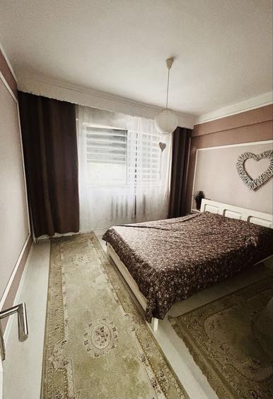 Apartament cu 4 camere decomandat în Ultracentral