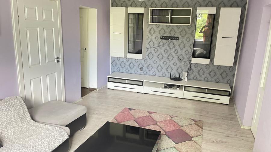 Apartament cu 2 camere semidecomandat în Exterior Vest