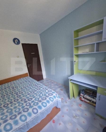 Apartament cu 3 camere semidecomandat, mobilat în Baza 3