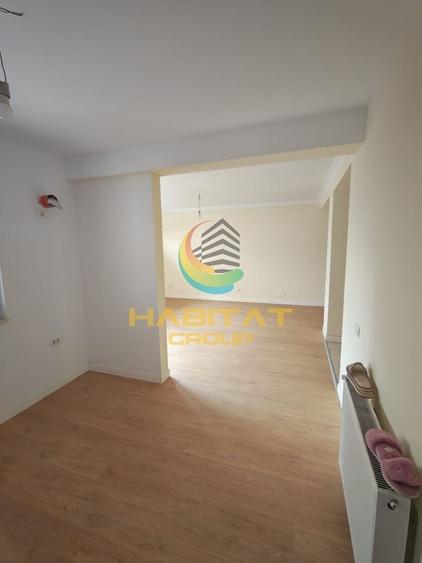 Casă cu 4 camere cu Canalizare în Central