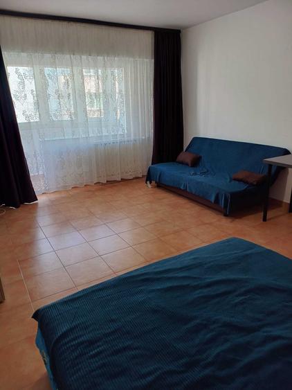 Garsonieră decomandată în Vitan