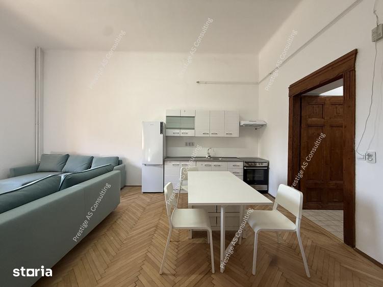 Apartament cu 4 camere în Central