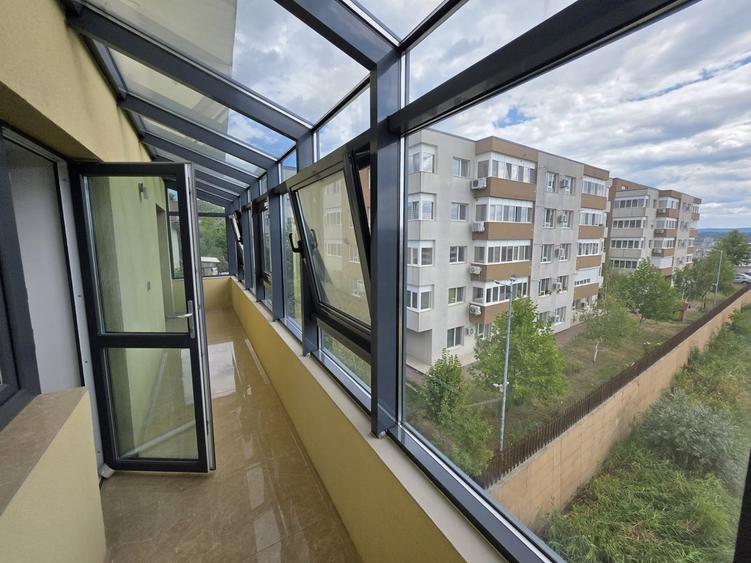 Apartament cu 3 camere decomandat, mobilat în Păcurari