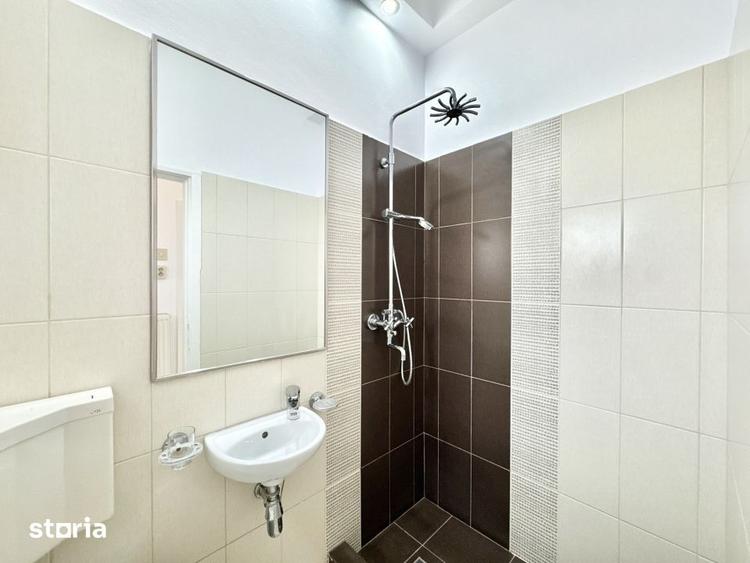 Apartament cu 4 camere, mobilat în Romană