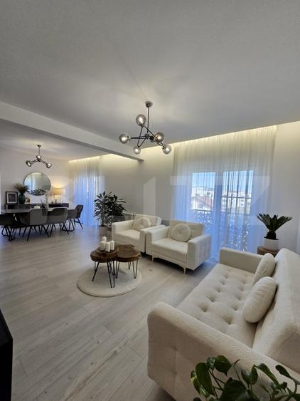 Apartament cu 4 camere decomandat, mobilat în Unirii