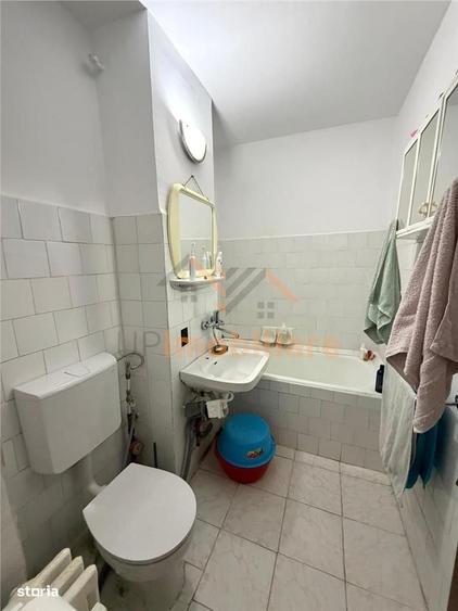 Garsonieră decomandată în Rogerius