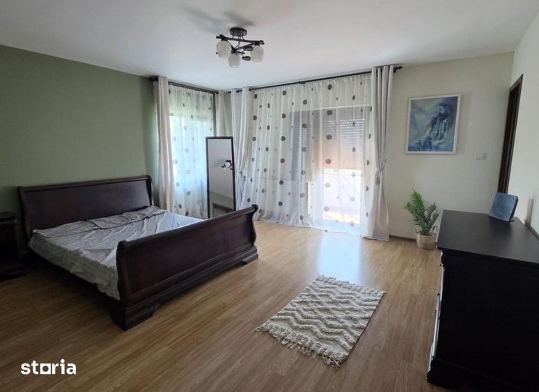 Apartament cu 4 camere în Tătărași