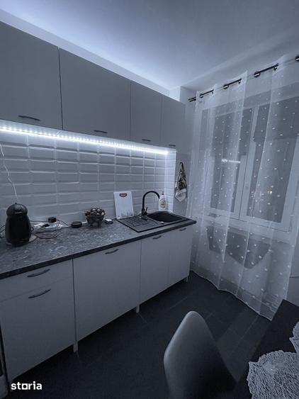 Apartament cu 2 camere decomandat în Săsar