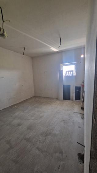 Casă individuală cu 5 camere cu Canalizare în Jucu de Mijloc