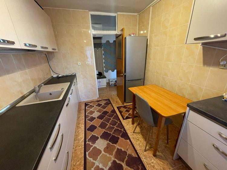 Apartament cu 2 camere decomandat în Griviței