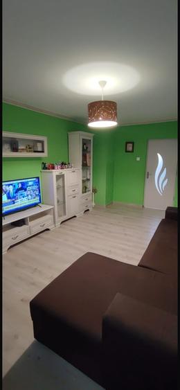 Apartament cu 3 camere decomandat în Dacia