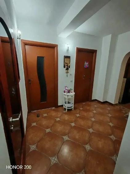 Apartament cu 3 camere decomandat în Uileacu de Criș