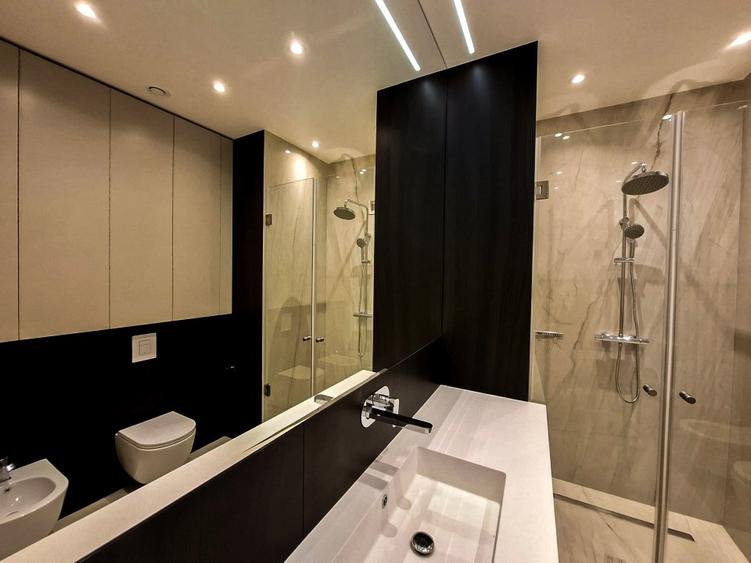 Apartament cu 4 camere decomandat în Arcul de Triumf
