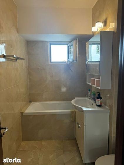 Apartament cu 2 camere semidecomandat în Centrul Civic