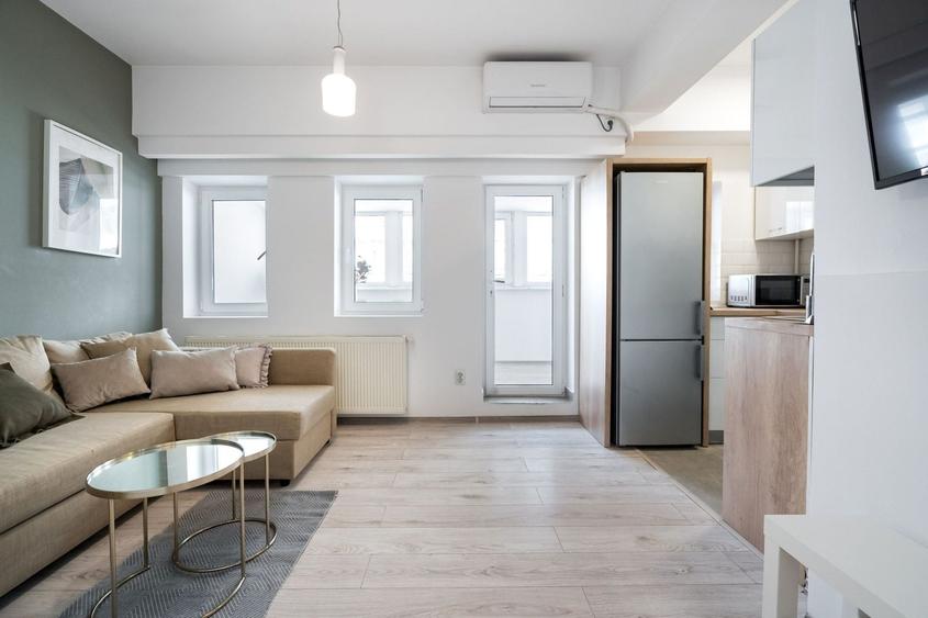 Apartament cu 2 camere, mobilat în P-ța Universității