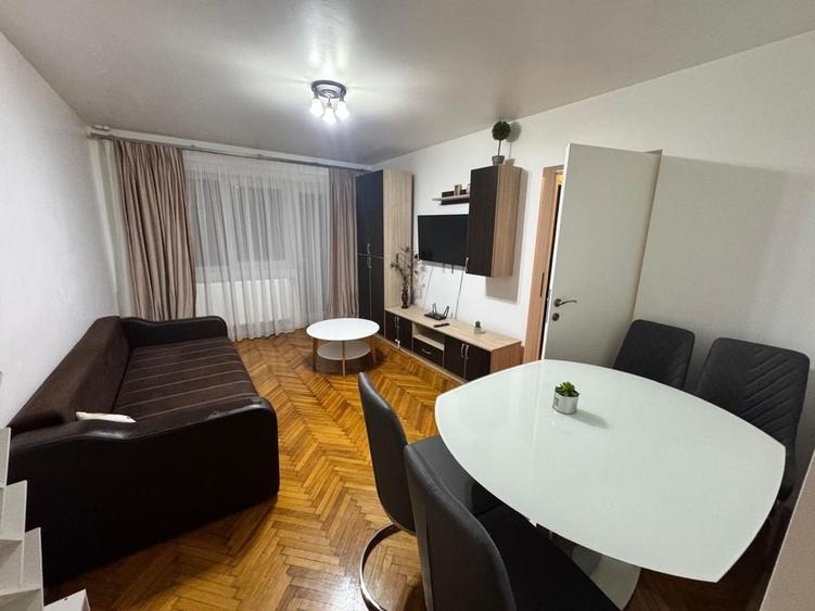 Apartament cu 3 camere decomandat în Nord