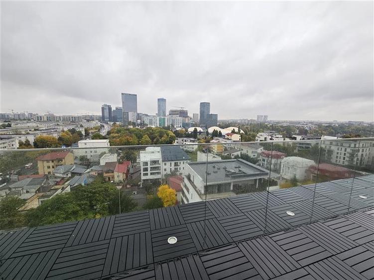 Apartament cu 6 camere decomandat, mobilat în Herăstrău