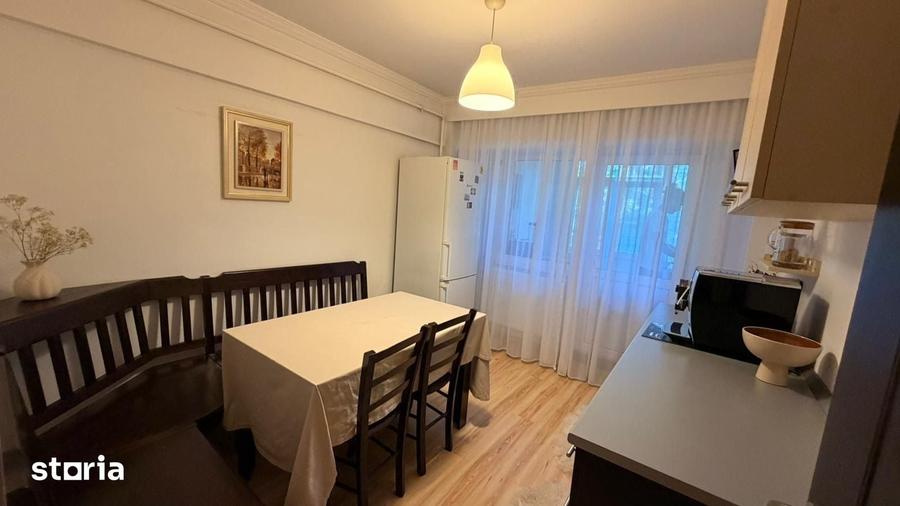 Apartament cu 4 camere în Traian