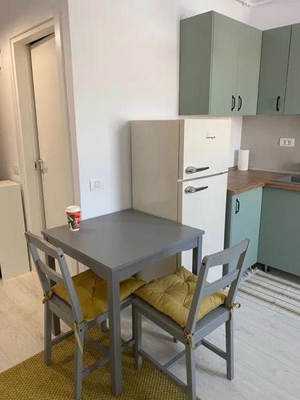 Apartament semidecomandat în Colentina