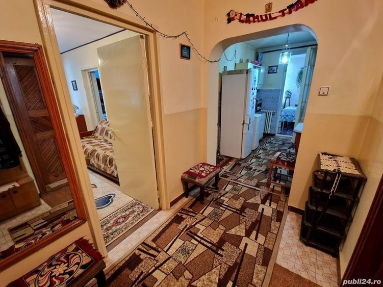 Apartament cu 2 camere decomandat în Central