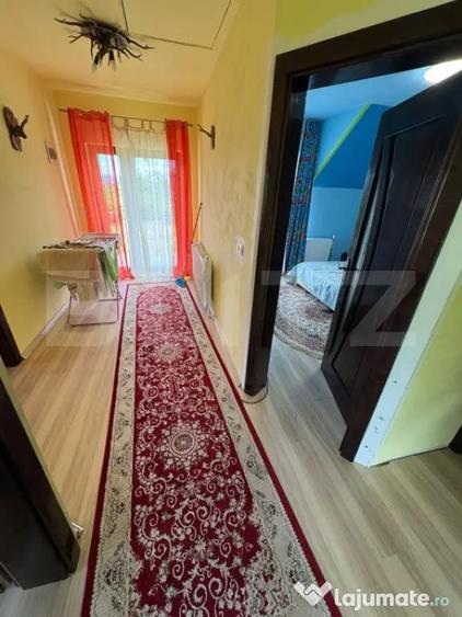 Casa de vanzare 140 mp, 5 ari teren, garaj interior zo - 8