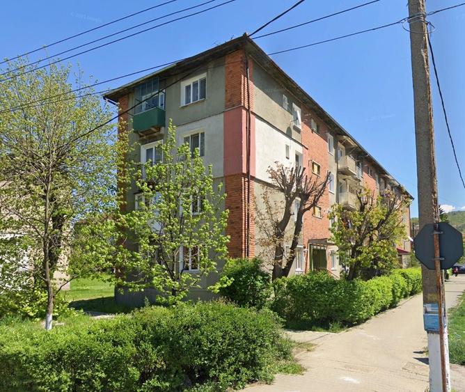 Garsonieră decomandată în Petros