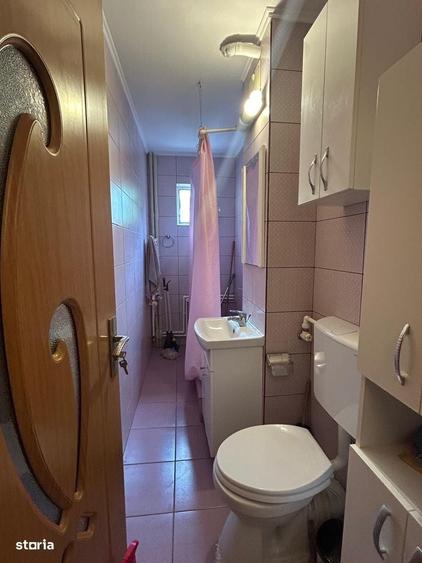 Apartament cu 3 camere semidecomandat în Boema