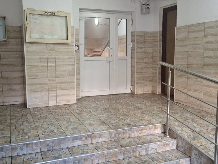 Apartament cu 2 camere decomandat în Colentina