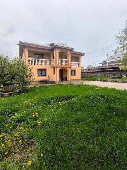 Casă cu 3 camere cu Teren 963 Mp în Miroslava