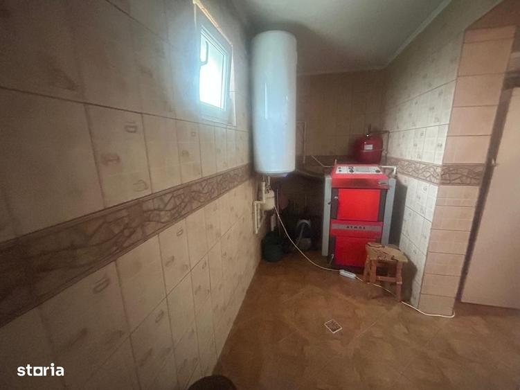 Casă cu 4 camere cu Teren 2000 Mp în Timișești