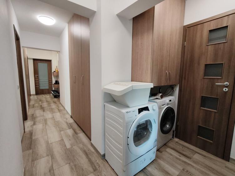 Apartament cu 4 camere decomandat în Basarabia
