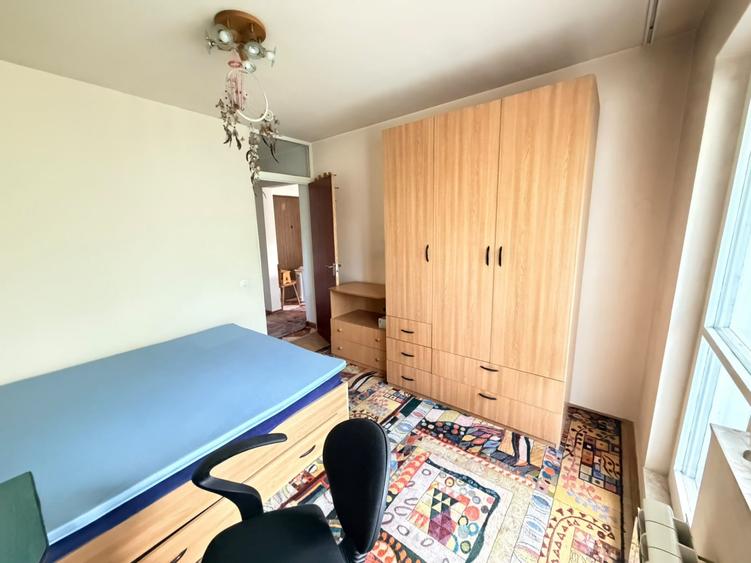 2 camere de vânzare în zona Gorjului | Bloc vechi - 11