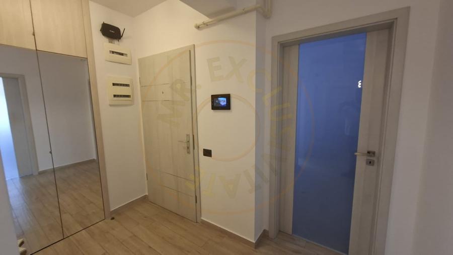 Apartament cu 3 camere decomandat, mobilat în Central