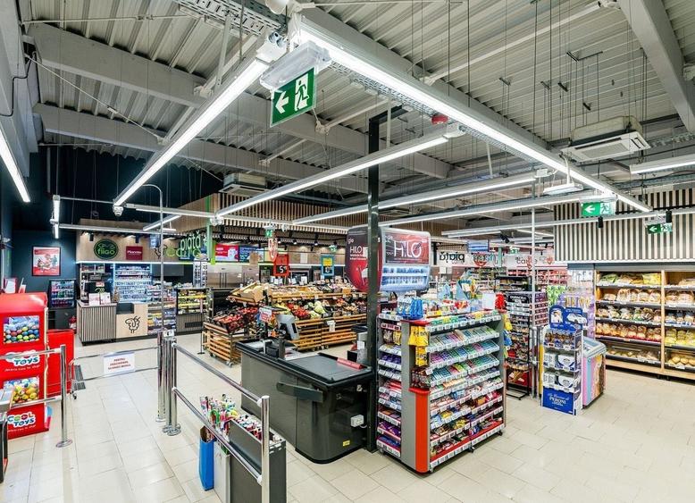 Spațiu comercial, de 3,806 mp, în Central