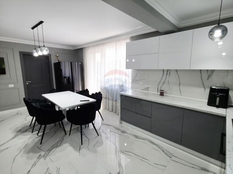 Apartament cu 5 camere de vânzare în zona Precista - 25