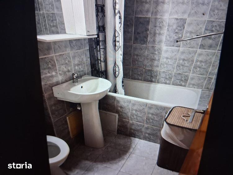 Garsonieră decomandată în Colentina