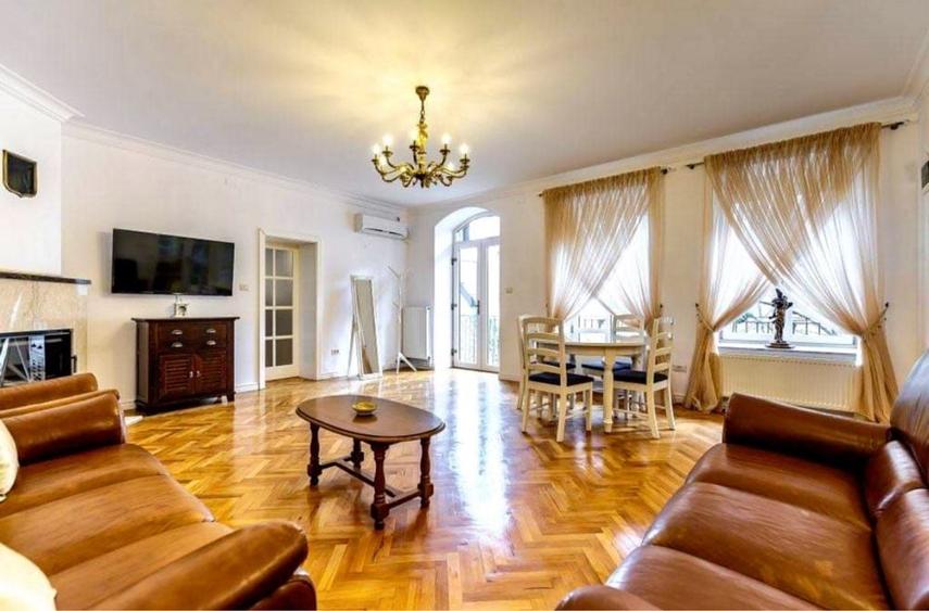 Apartament cu 3 camere în Central
