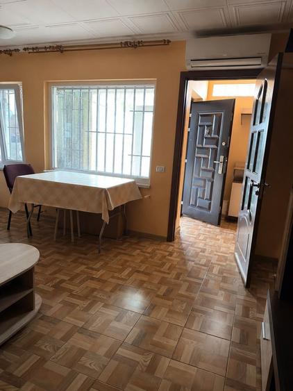 Casă individuală cu 3 camere cu Canalizare în Central