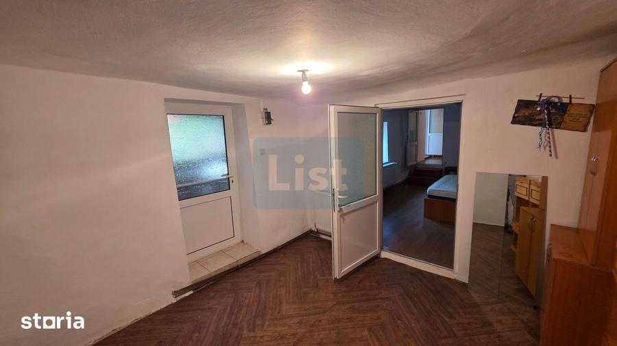 Casă cu 4 camere cu Teren 459 Mp în Central
