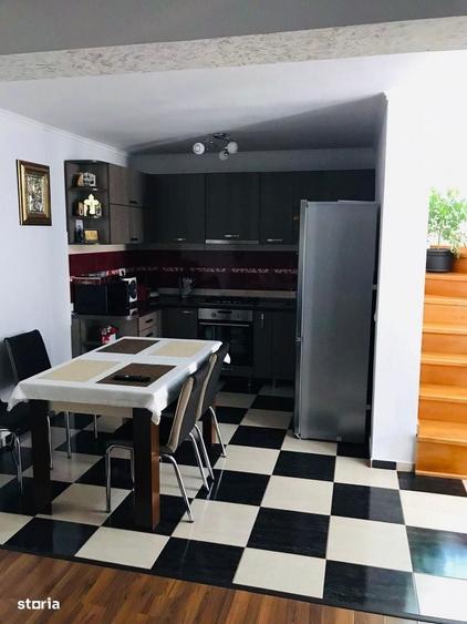 Casă cu 4 camere cu Teren 300 Mp în Sălătrucel