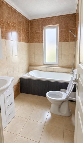 Apartament cu 2 camere decomandat în Aradului