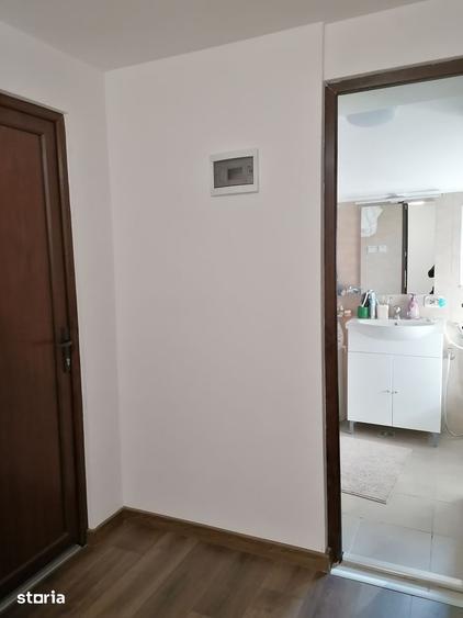 Casă cu 5 camere cu Teren 80 Mp în Centrul Civic