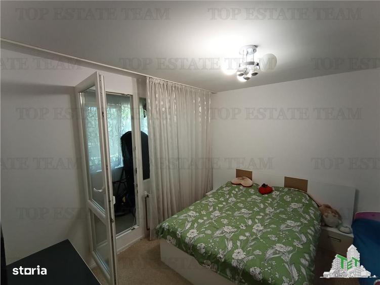 Apartament cu 4 camere decomandat în Ozana