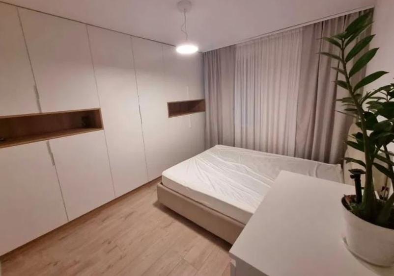 Apartament cu 3 camere semidecomandat, mobilat în Parcul Circului