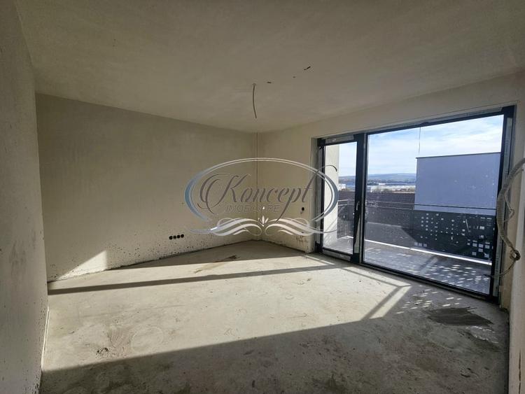 Apartament cu 3 camere semidecomandat în Someșeni
