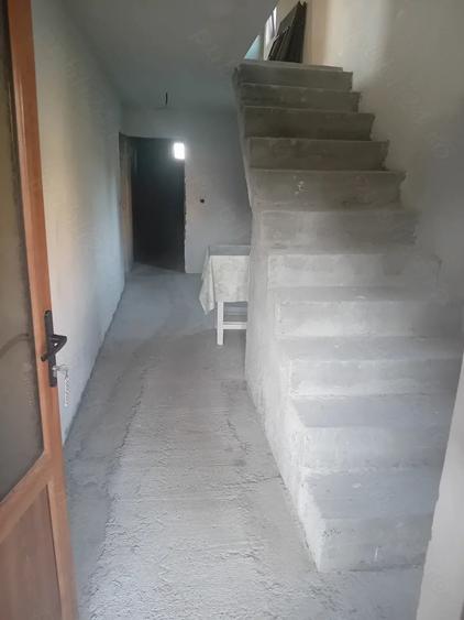 Casă cu Teren 680 Mp în Lucieni